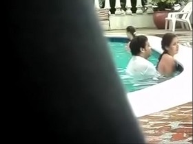 indian Sex in the pool.
